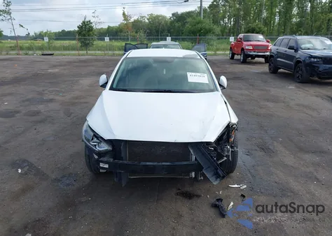 2017 Hyundai Elantra Se z USA, uszkodzony, nr VIN 5NPD74LF4HH162264